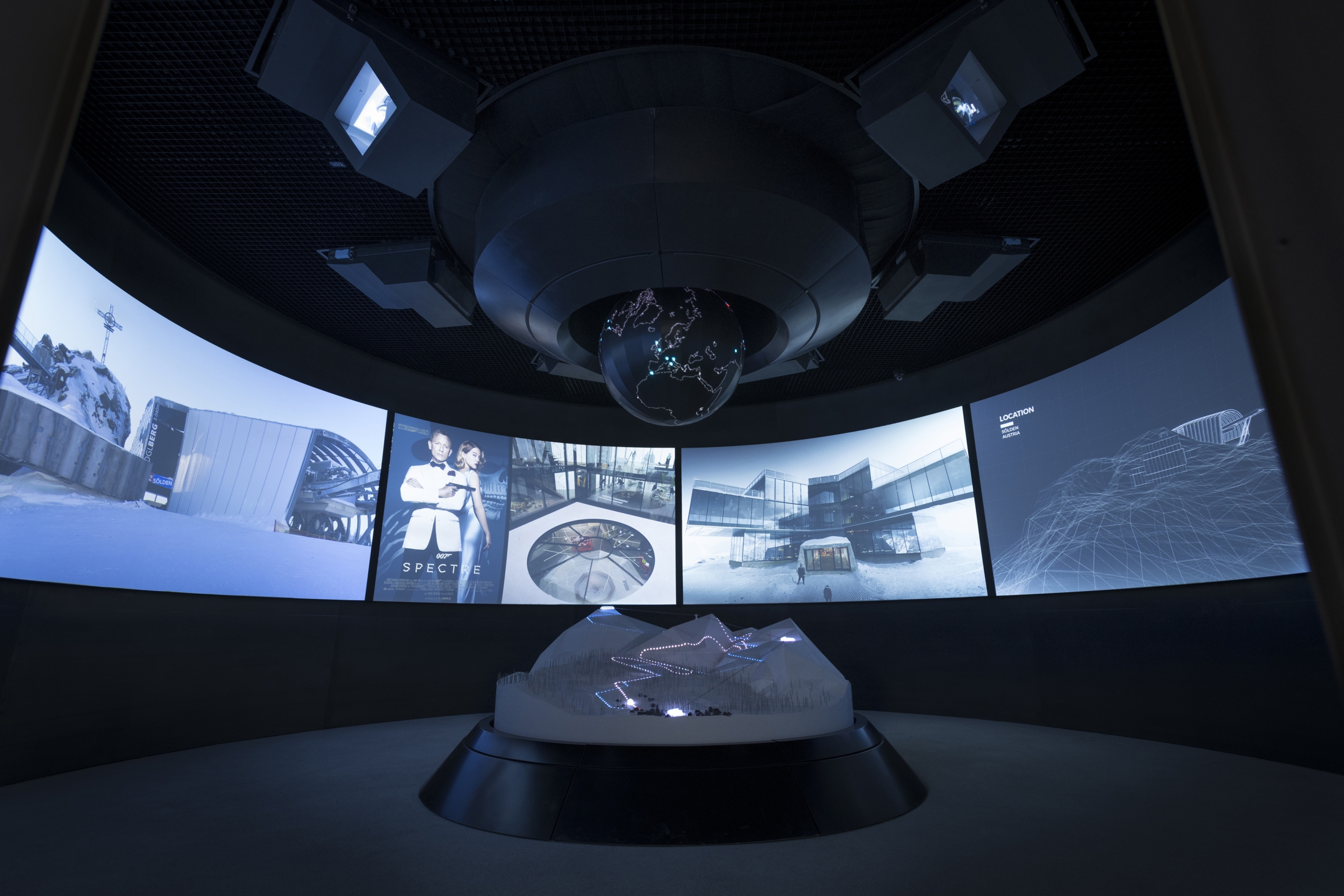 Briefing Room im 007 ELEMENTS in Sölden Briefing Room im 007 ELEMENTS in Sölden