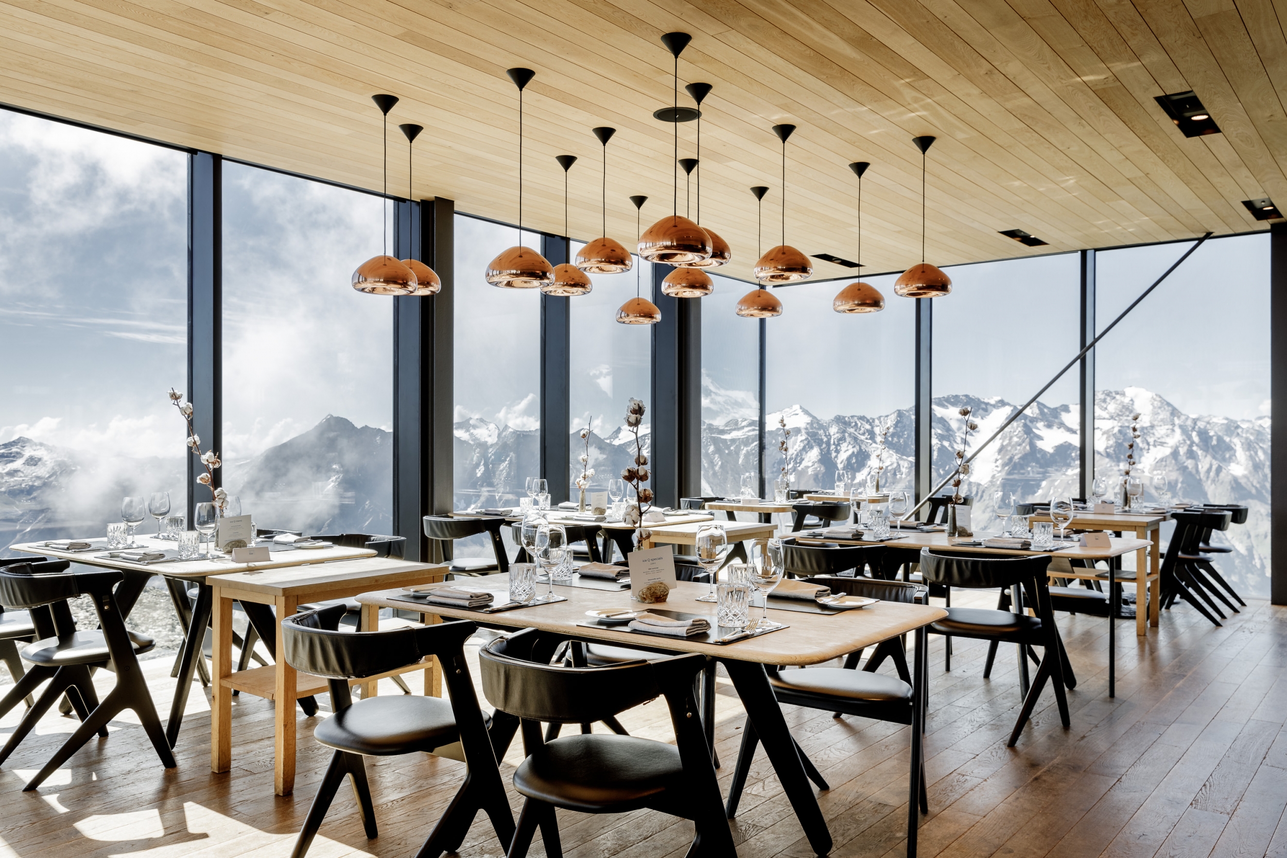 Innenansicht vom Restaurant ice Q in Sölden Innenansicht vom Restaurant ice Q in Sölden