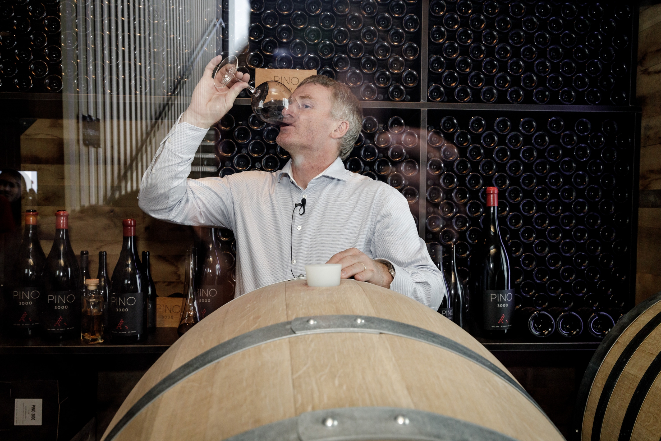 Winzer Paul Achs im PINO 3000 Weinkeller im ice Q in Sölden Winzer Paul Achs im PINO 3000 Weinkeller im ice Q in Sölden